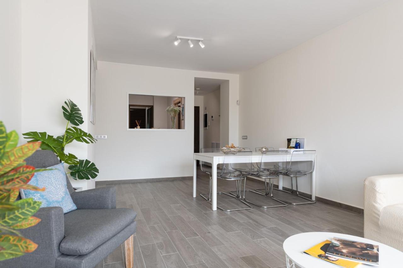 Homeforguest Flat With Large Terrace In Modern Residential Complex With Swimming Pool Caleta De Fuste Eksteriør bilde